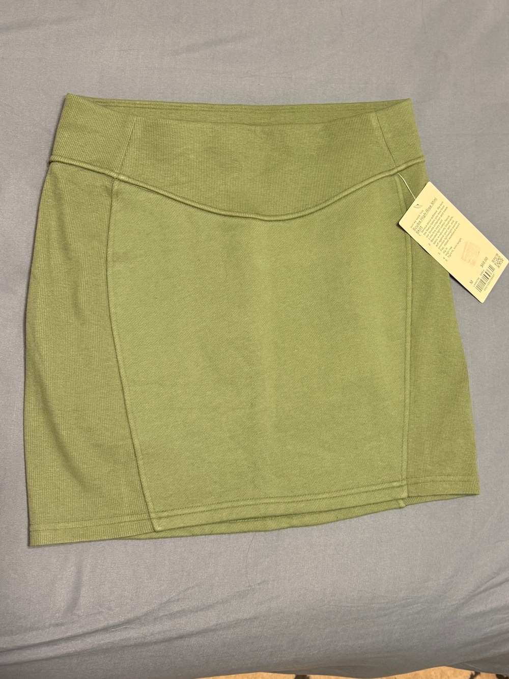 Lululemon Scuba High-Rise Mini Skirt Size M - Green